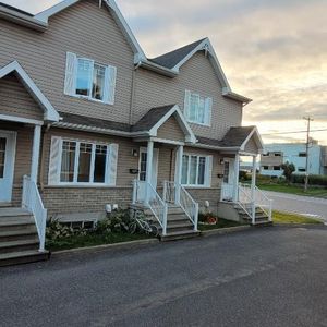 Maison de Ville à Louer - Québec - Photo 2