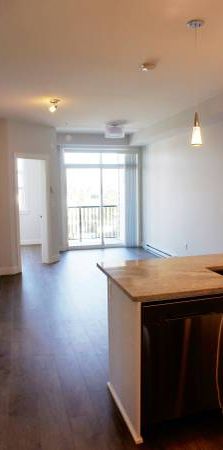 Modern 2B2B1P apartment in convenient Langley City center - Photo 1