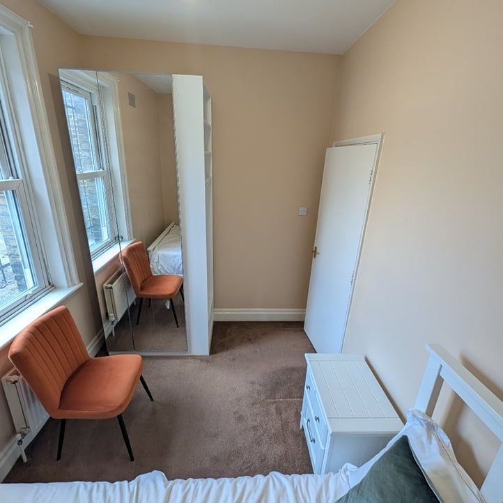3 Bed Flat, Dunton Road, SE1 - Photo 1