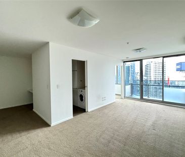 Fanastic 1 Bedroom Apartment with a study - Photo 4