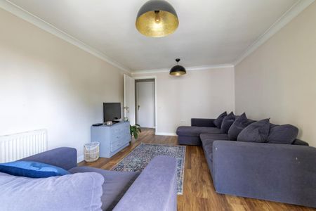 1 bedroom flat to rent - Photo 2