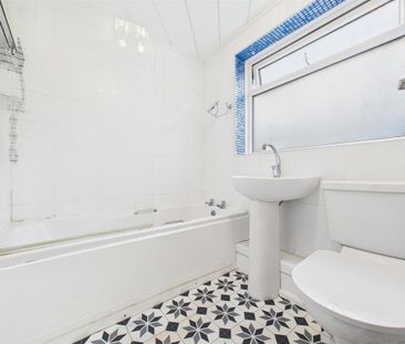 3 bedroom apartment to rent - Photo 4