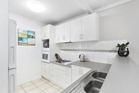 2 Bedroom Townhouse beach side - Photo 3