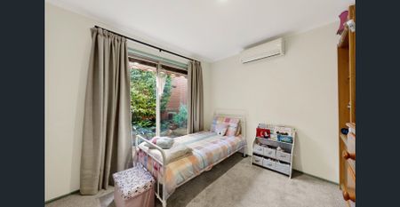 Character-Filled Living in Berwick’s Beloved Timbarra Estate - Photo 4