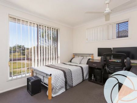 Charming Burleigh Waters Retreat - Photo 3