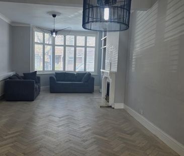 3 bedroom terraced house to rent - Photo 1