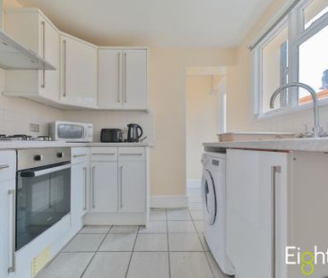 3 bedroom terraced house to rent - Photo 5