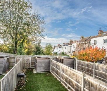 4 bedroom terraced house to rent - Photo 2