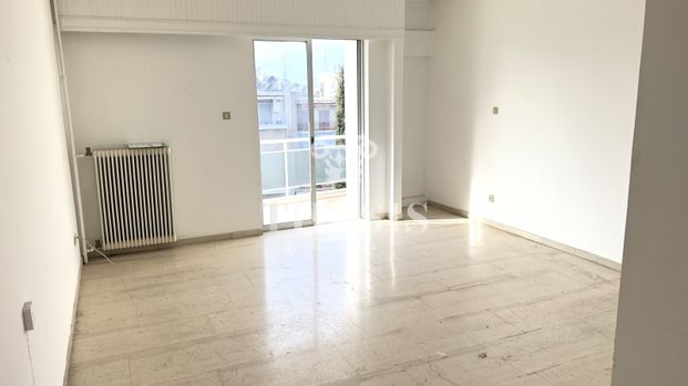 Λειτουργικό διαμέρισμα προς ενοικίαση στο κέντρο Γλυφάδας - Φωτογραφία 1