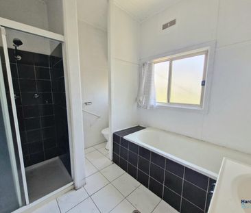 3 Bedroom Home in Prime Location - Photo 5