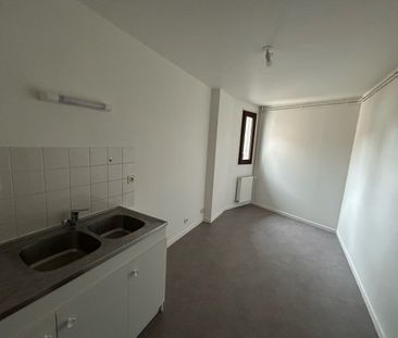 Location Appartement 3 pièces 77 m² La Châtre - Photo 5