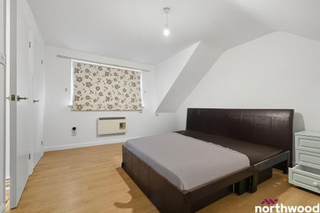 4 bedroom end of terrace house to rent - Photo 4