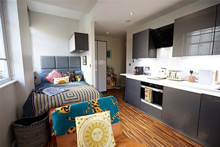 Apt 104, 25 Cross Street - Photo 2