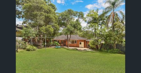 Family home awaits - Photo 5