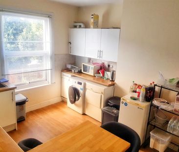 Room in a Shared House, Solway, N22 - Photo 1
