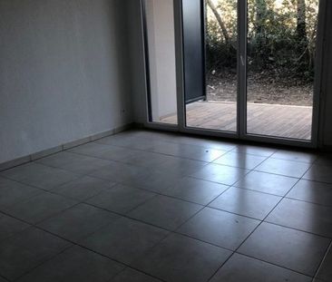 T2 AVEC JARDIN + 2 PARKINGS - Photo 1