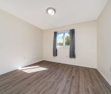 For Lease - 571 Wild Iris Avenue, Waterloo, Ontario - Photo 2