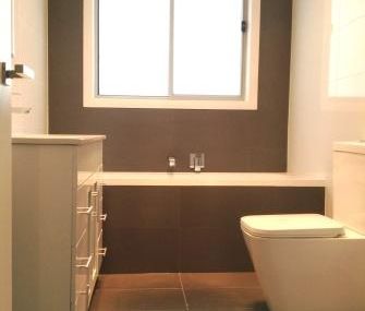 Stylish Inner-West Townhouse in Heart of Canterbury - Photo 3