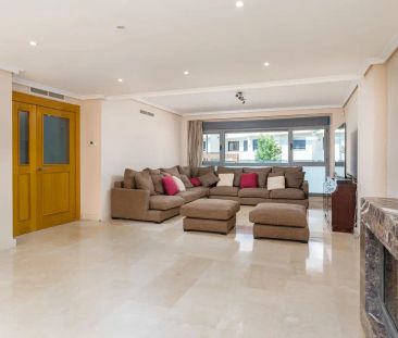 Casa adosada de alquiler en Calle Xunta de Galicia, Valdecabañas - Foto 3