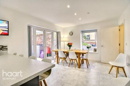 4 bedroom detached house to rent - Photo 5