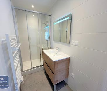Location Appartement 3 pièces 51m² FONTAINES SUR SAONE 69270 - Photo 3