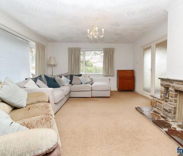 3 bedroom detached bungalow to rent - Photo 2