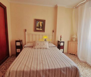 Long term rental, 2 bedroom apartment in the center of Torrevieja, ... - Photo 3