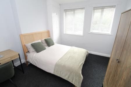 (1 Room) Claude Street, Dunkirk, Nottingham, NG7 - Photo 4