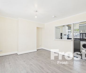 St. Elmo Crescent, Slough, Berkshire,SL2 - Photo 4