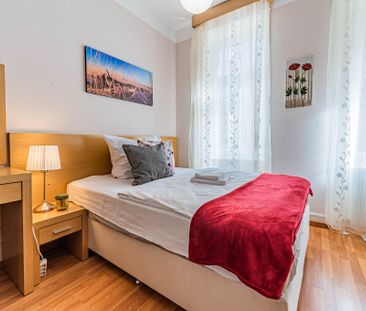 City-Residence: Neu und modern eingerichtete 1-Zimmer-Wohnung in ze... - Photo 3