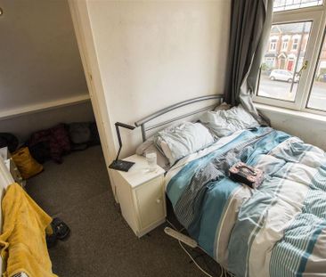 6 bedroom house to rent - Photo 2