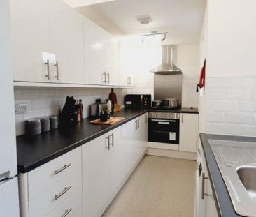 1 bedroom in a house share to rent - Photo 5