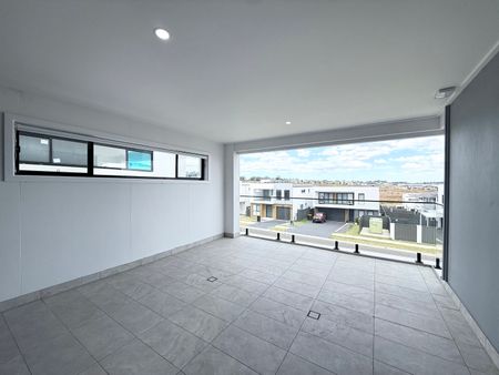 12 Kewney Street, Box Hill NSW 2765 - House For Rent | Domain - Photo 5
