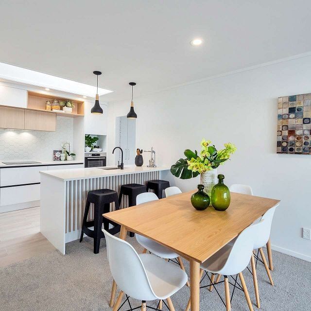 Charming 2 bed + Garage single level house - Photo 1