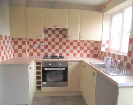 2 bedroom terraced house to rent - Photo 2