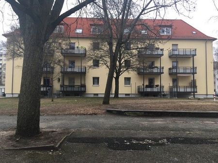 Renovierte 2,5 Zimmerwohnung mit Balkon gesucht?! - Foto 2