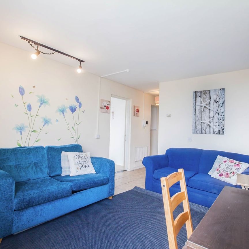 Room in a Shared Flat, New Place Square, SE16 - Photo 1