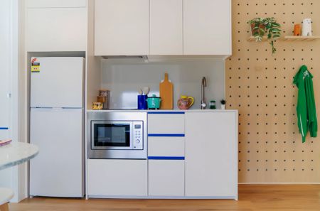 2 Bed Apartment-Double Bed with Corner Views - Photo 4