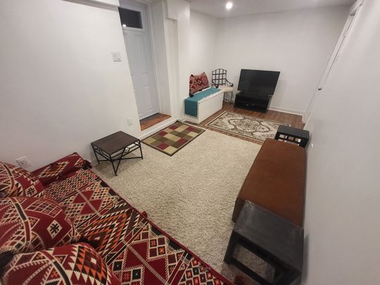 For Lease - 38 Sunnycrest Road Unit# ALL INCLUSIVE Lower level, Toronto, Ontario - Photo 1