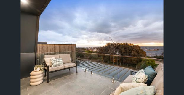 Please contact Molly Rogerson to arrange an inspection; SandringhamPM2@hodges.com.au - Photo 1