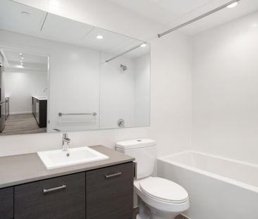 537 Foster Avenue, Coquitlam - Photo 3