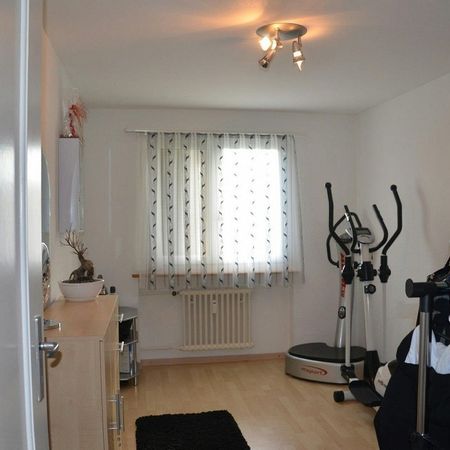 Center-near living with all daily needs - Photo 3