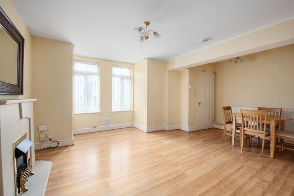 2 bedroom maisonette to rent - Photo 1