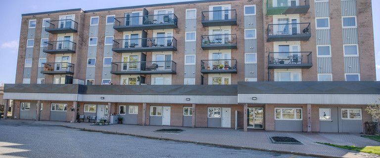 Trout Lake Place - ALL INCLUSIVE | 2677 Trout Lake, North Bay - Photo 1