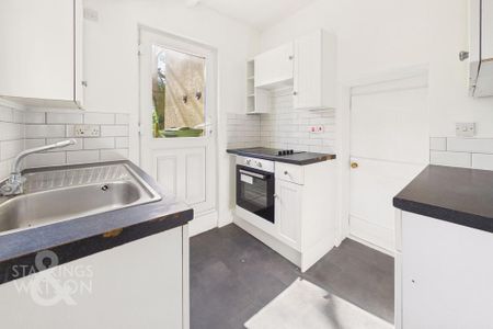 2 bedroom cottage to rent - Photo 2