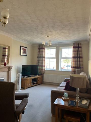 2 bedroom Flat To Let - Photo 3