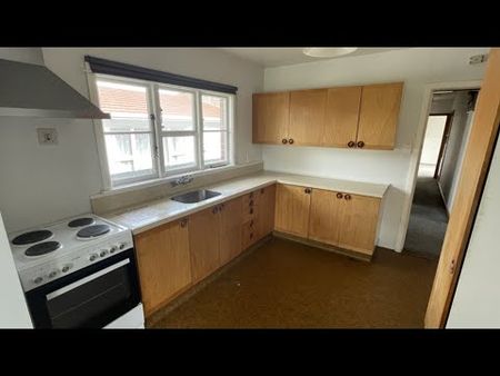 4 bedroom property in sought after school zone - Photo 2