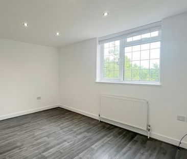 Flat to rent on - Photo 3