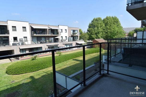 Appartement met 2 slaapkamers in het hartje van Gullegem - Photo 1
