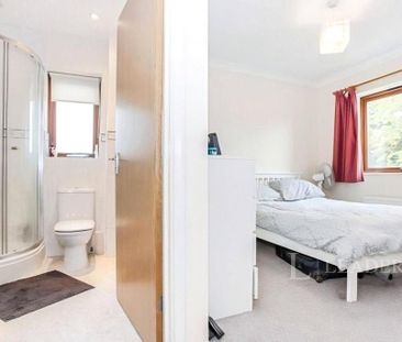 3 bedroom semi-detached house to rent - Photo 6